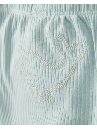 זוג בגדי גוף ומכנס לויתן