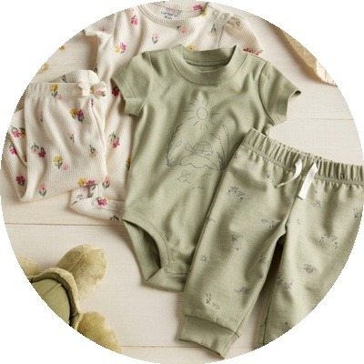 סטים וחליפות